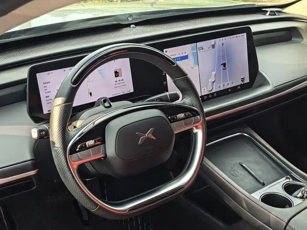 XPeng P7 — миниатюра 19