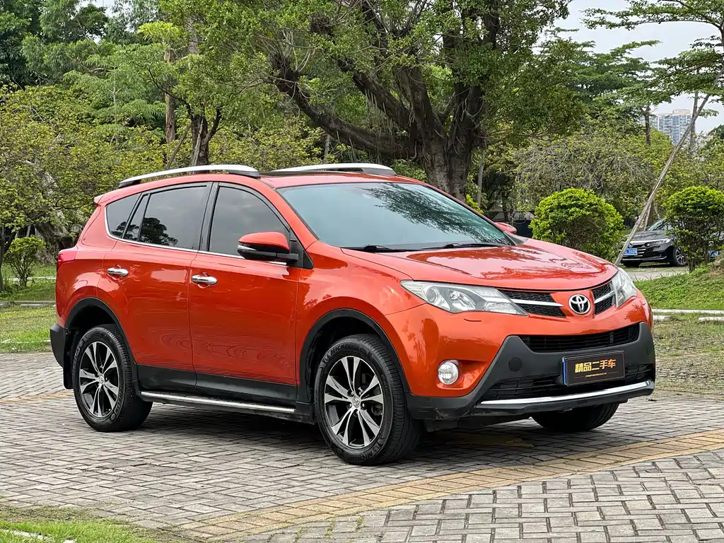 Toyota RAV4 2013 2.5L AT Luxury