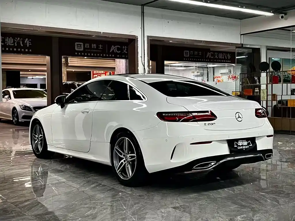 Mercedes-Benz E-Class (Import) — миниатюра 7