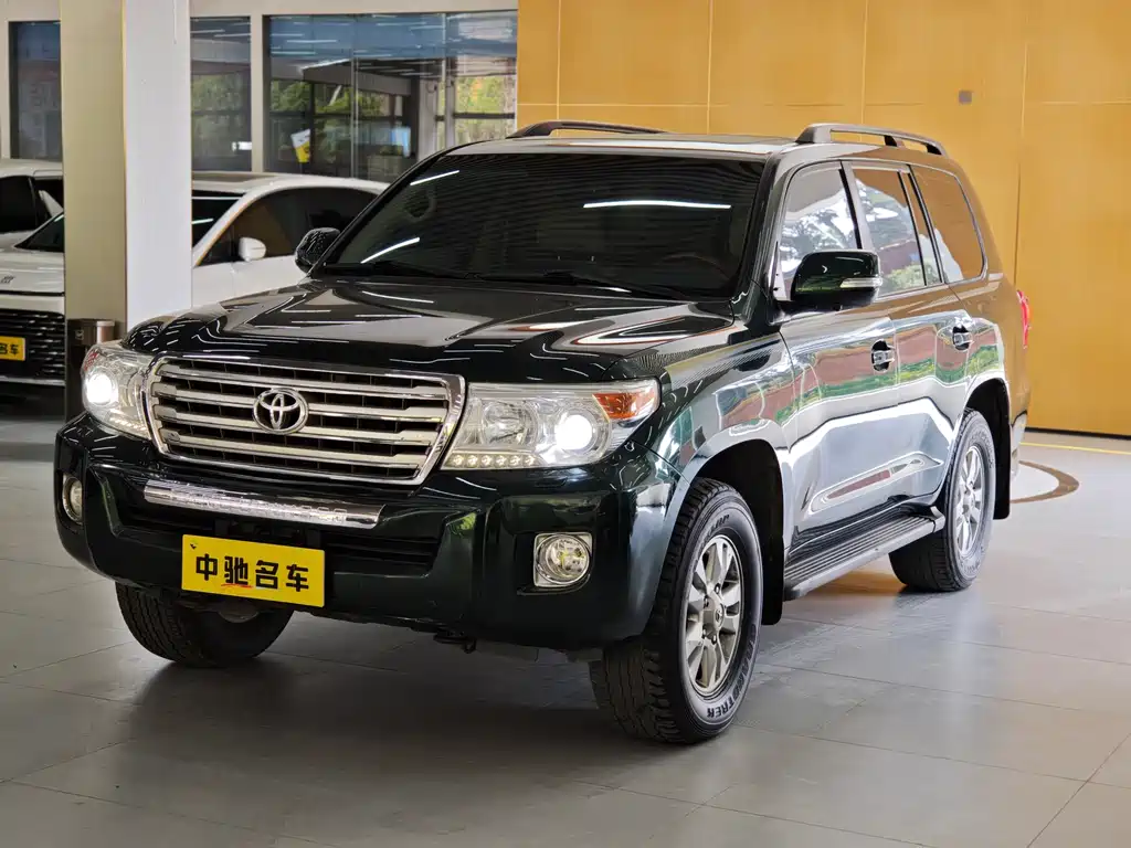 Toyota Land Cruiser 2012 4.0L AT VX