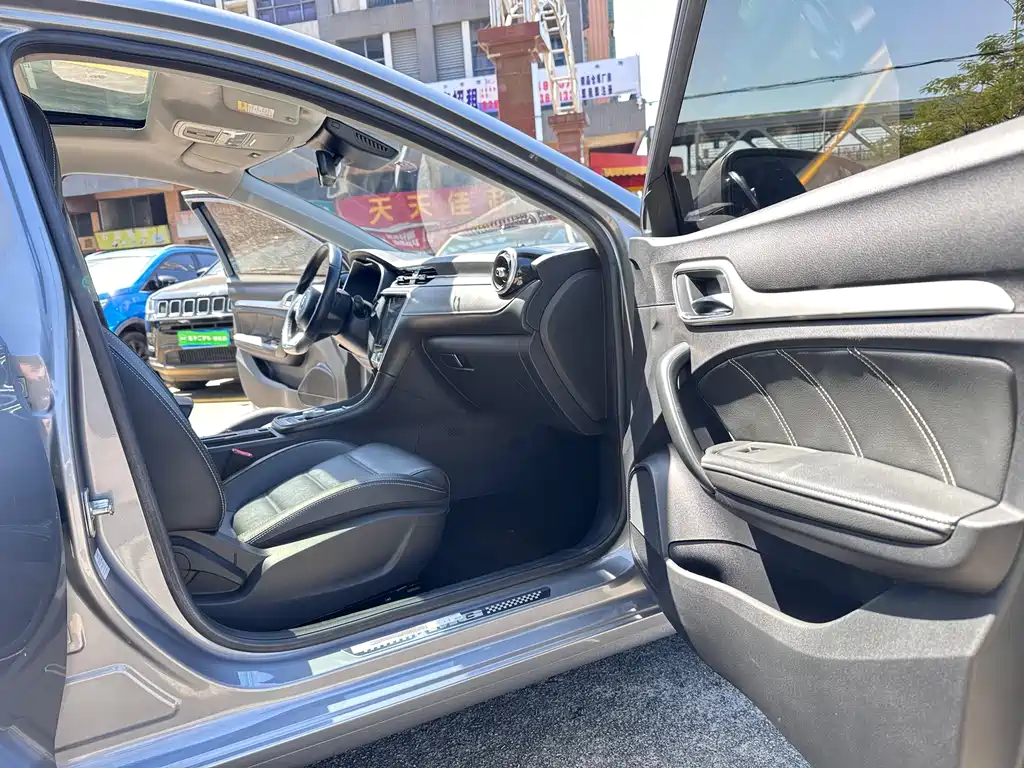 MG 6 New Energy — миниатюра 7