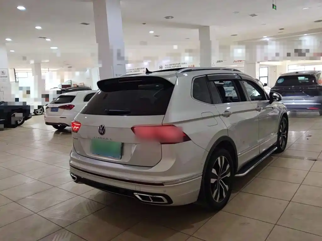 Volkswagen Tiguan L — миниатюра 7