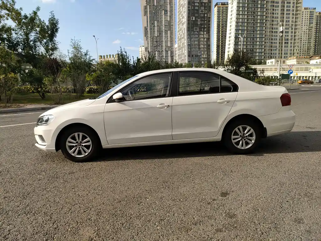 Volkswagen Jetta — миниатюра 3