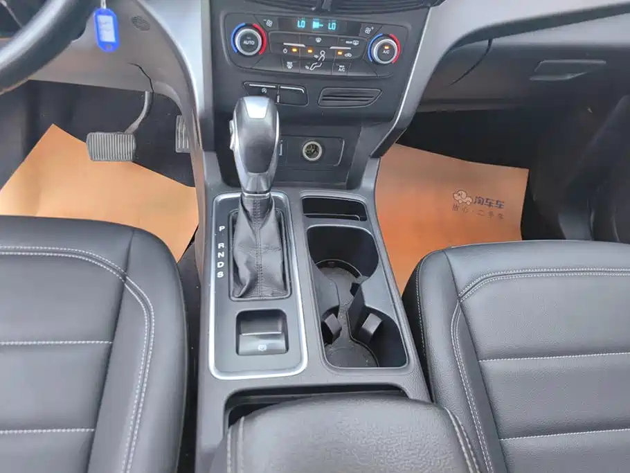 Ford Kuga — миниатюра 16