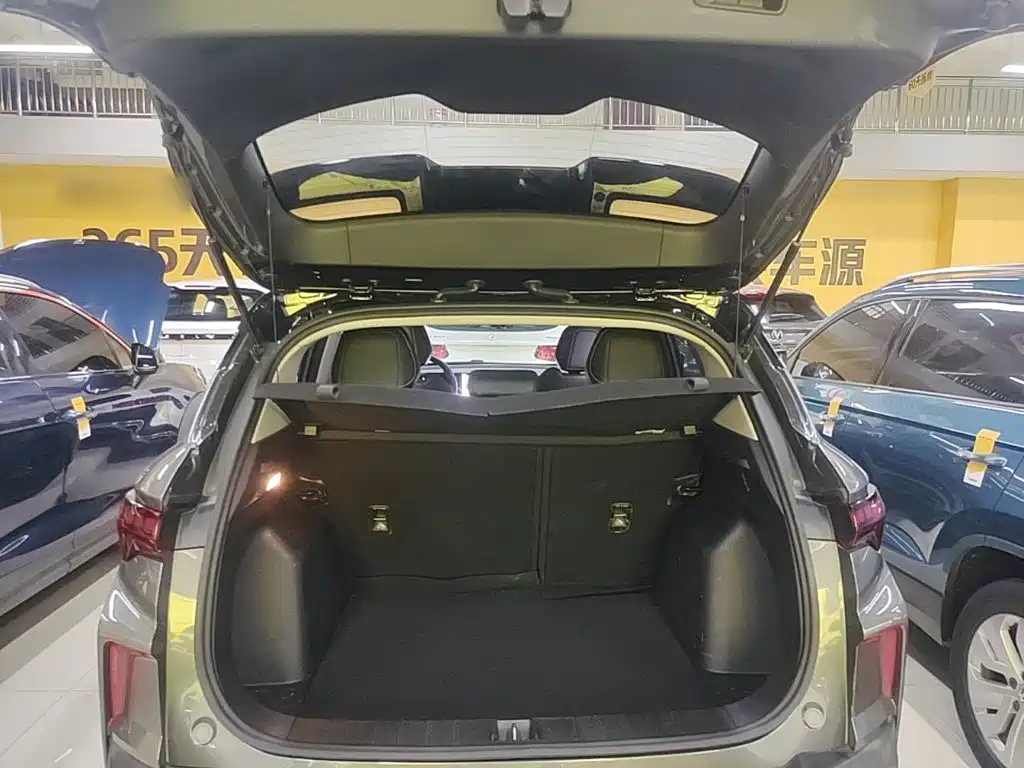 Geely Binyue — миниатюра 19