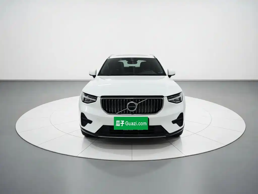 Volvo XC40 — миниатюра 2