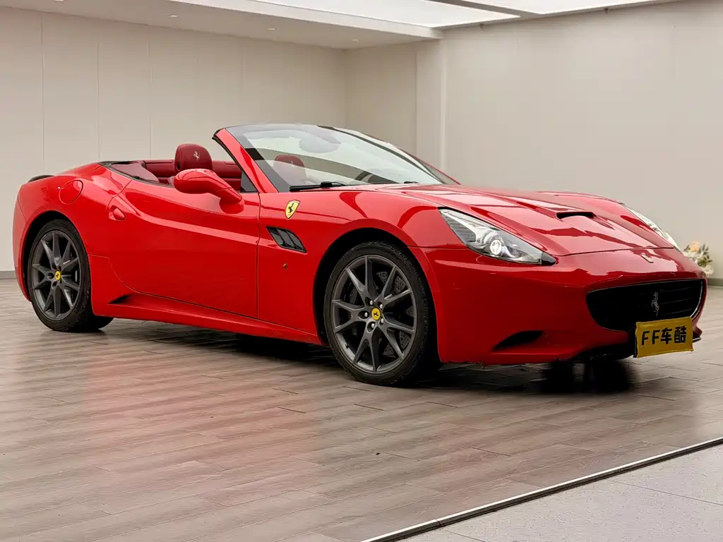 Ferrari California T 2012 4.3L