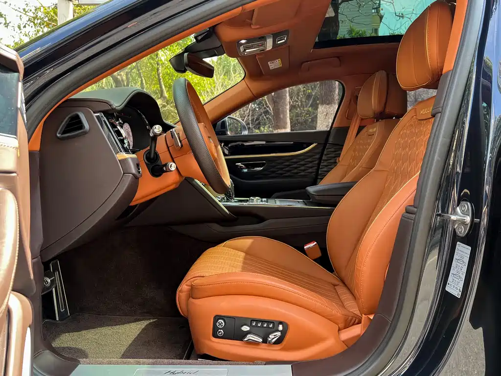 BENTLEY FLYING SPUR PLUG IN HYBRID