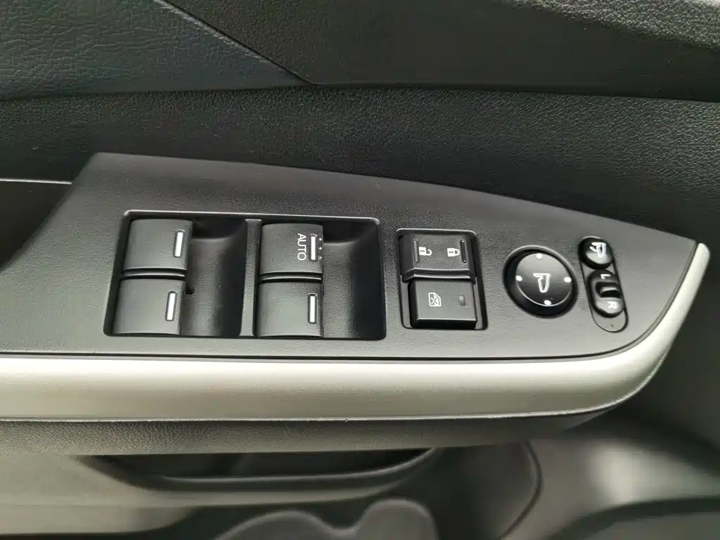 Honda CR-V — миниатюра 9