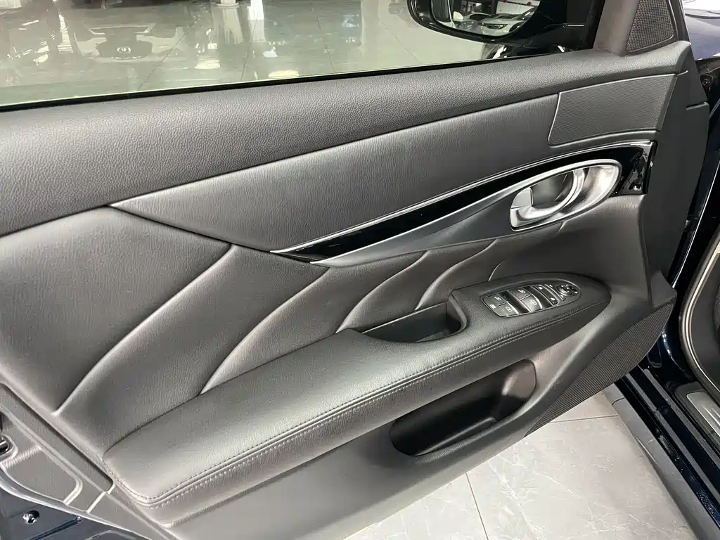 Infiniti Q70 2017 Q70L 2.5L Elite