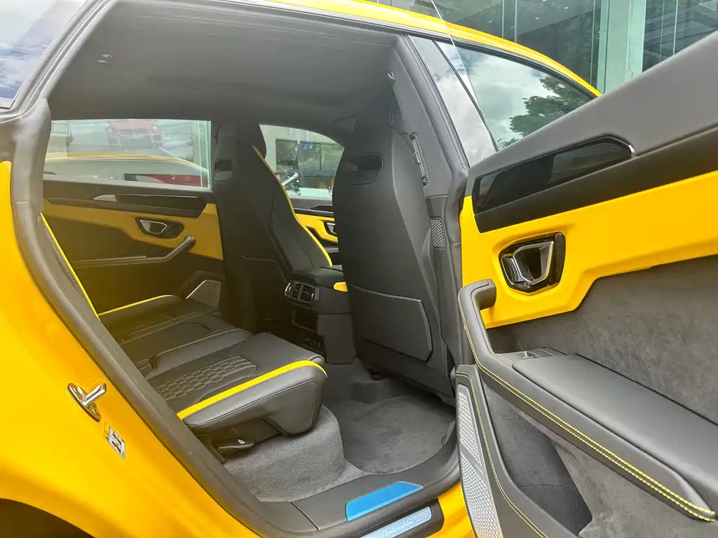 Lamborghini Urus SE — миниатюра 13