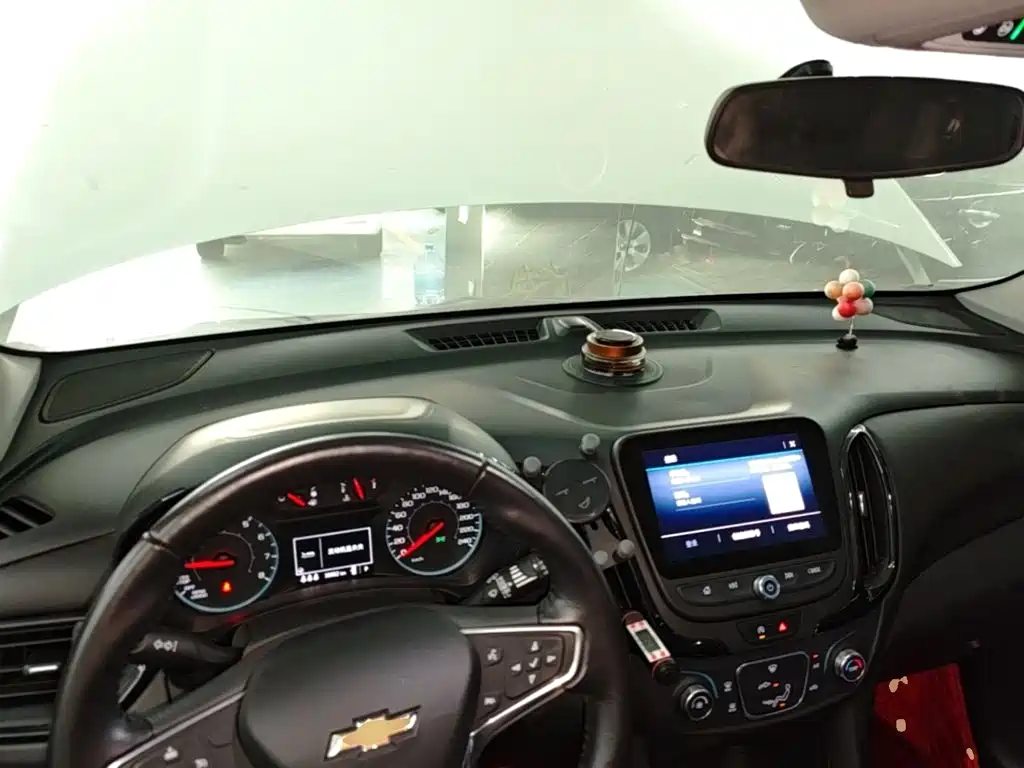 Chevrolet Equinox — миниатюра 10