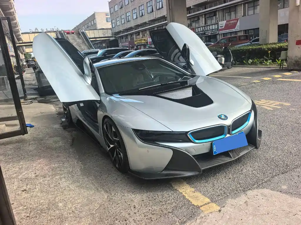 BMW i8 — миниатюра 14