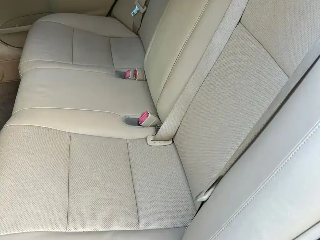 Toyota Camry — миниатюра 4