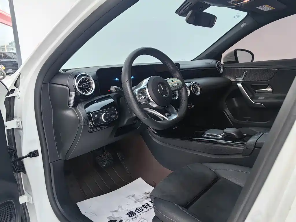 MERCEDES-BENZ A CLASS