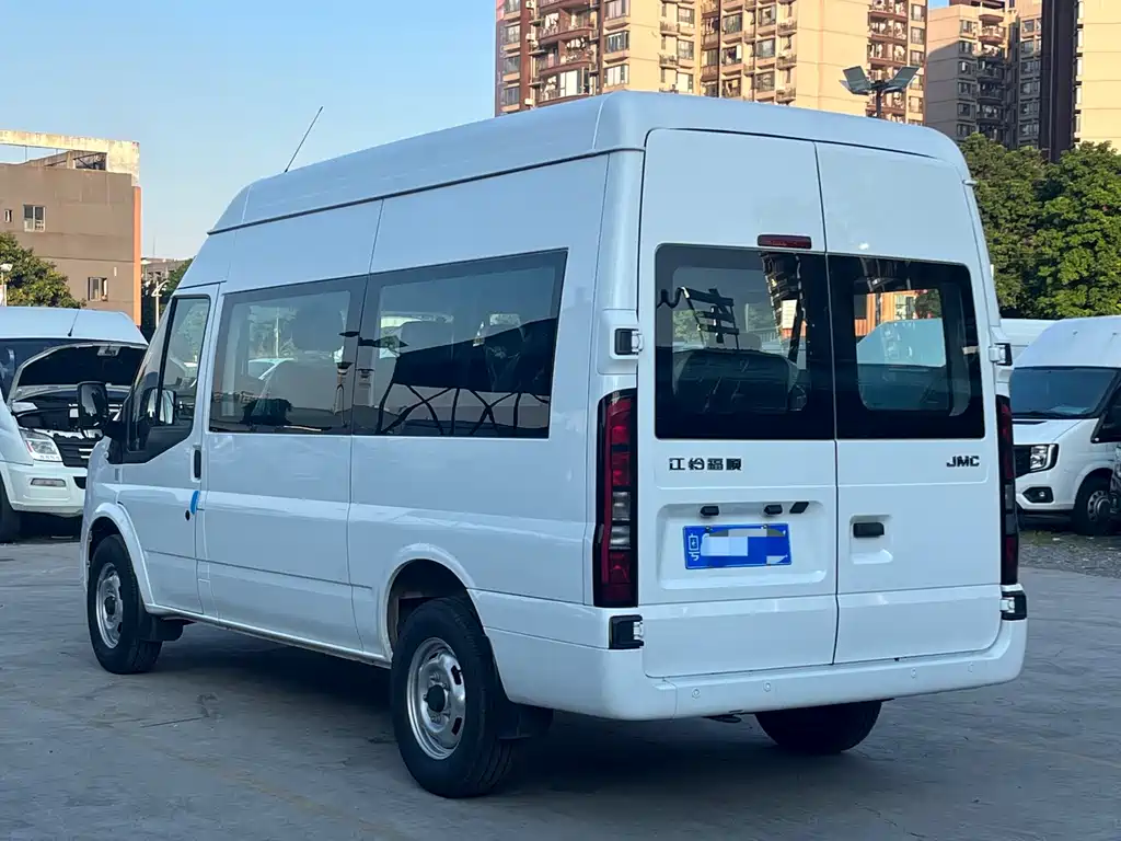 JMC JMC Fushun — миниатюра 6