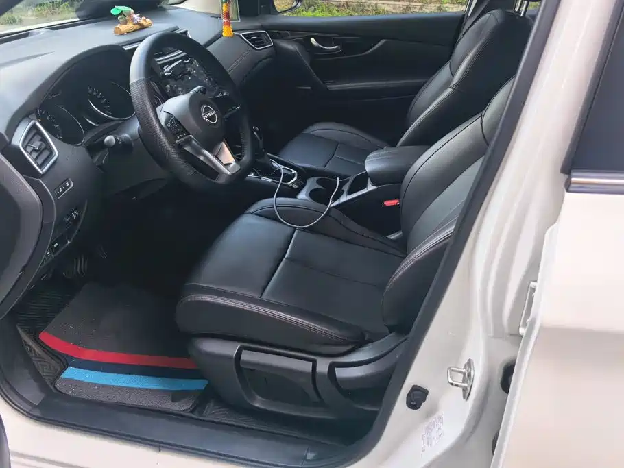 Nissan Qashqai — миниатюра 9