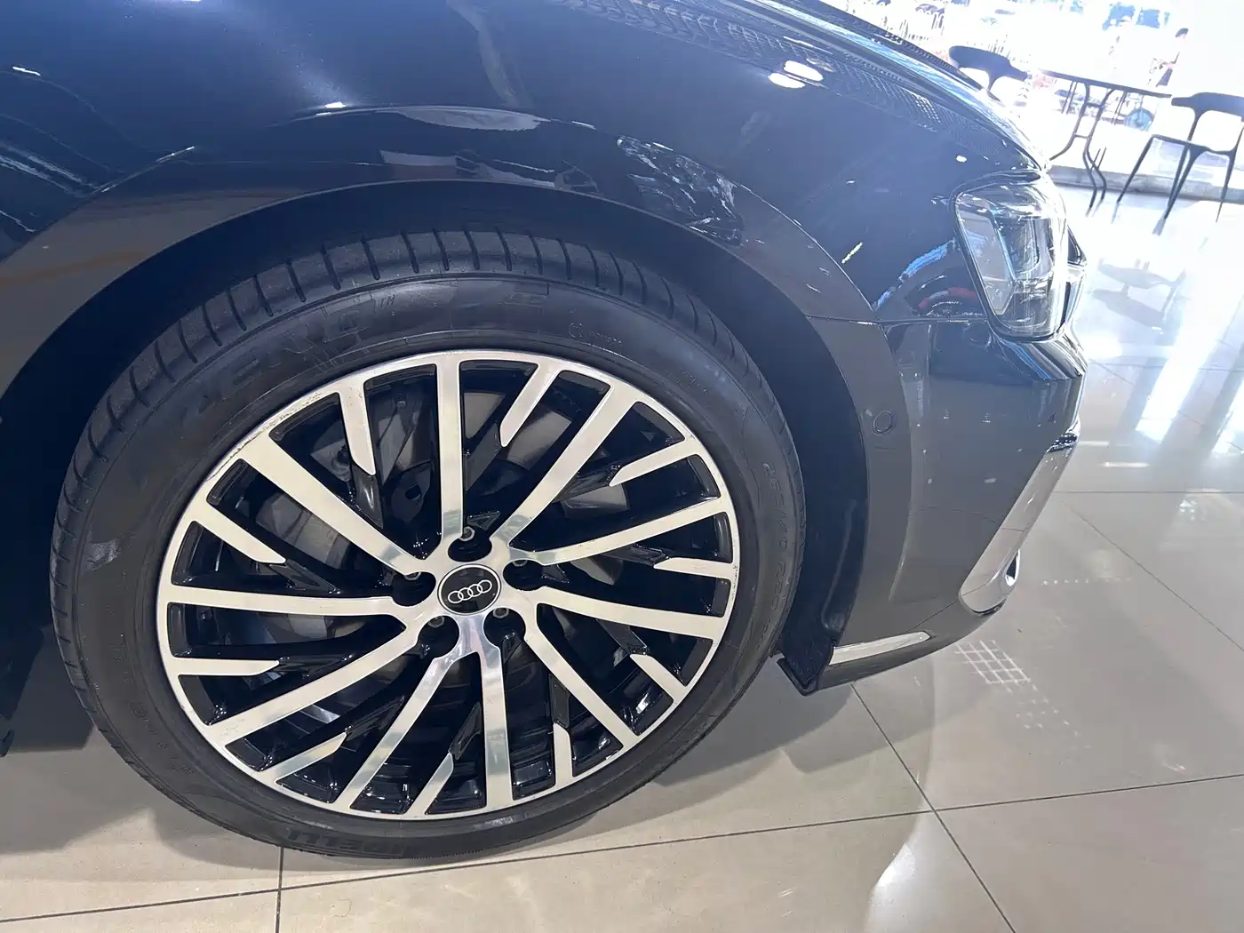 Audi A8