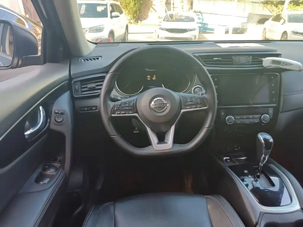 Nissan X-Trail — миниатюра 11