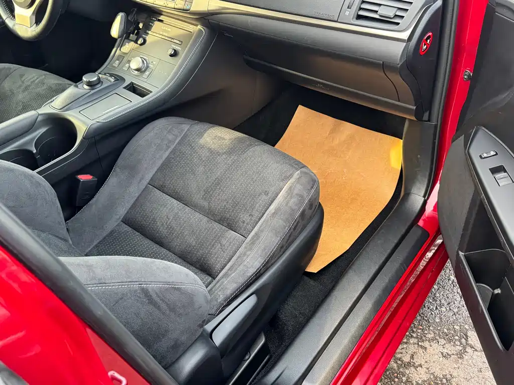 Lexus CT — миниатюра 11