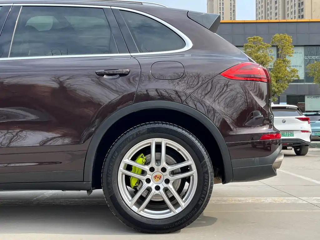 PORSCHE CAYENNE NEW ENERGY