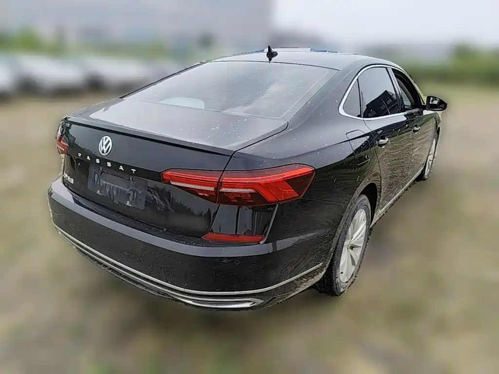Volkswagen Passat — миниатюра 10
