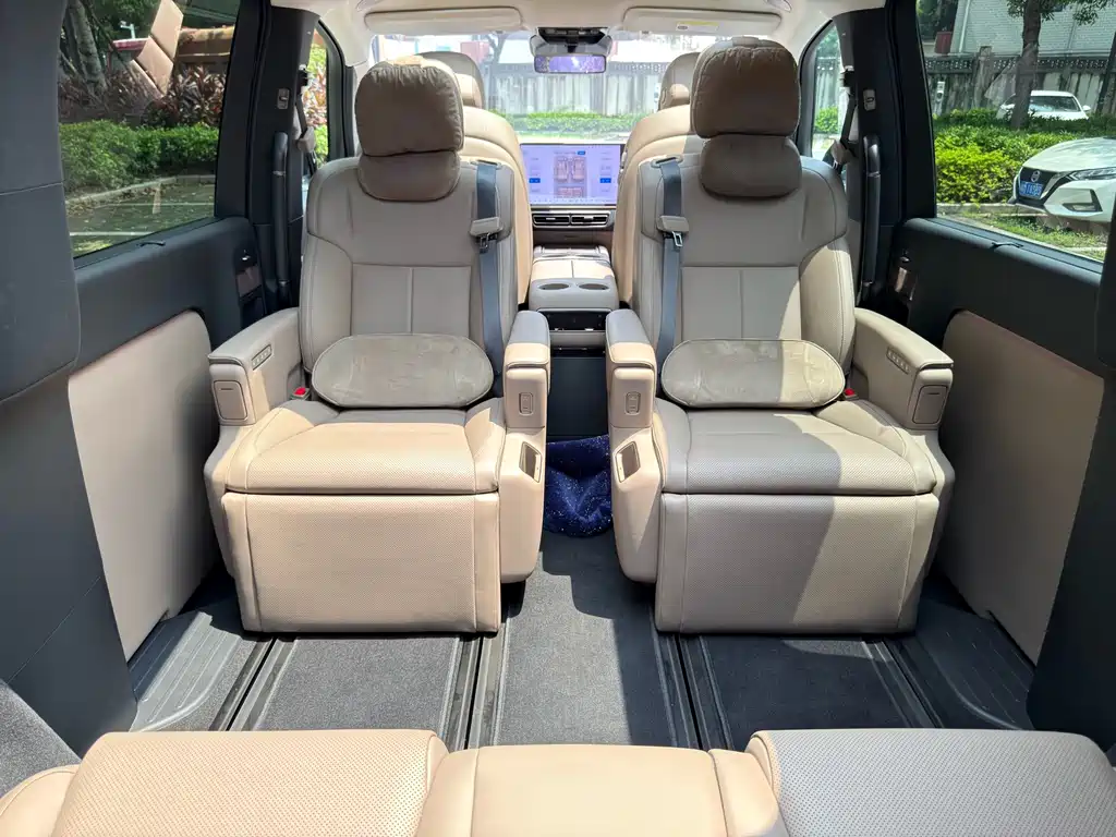 Li Auto Li MEGA — миниатюра 29