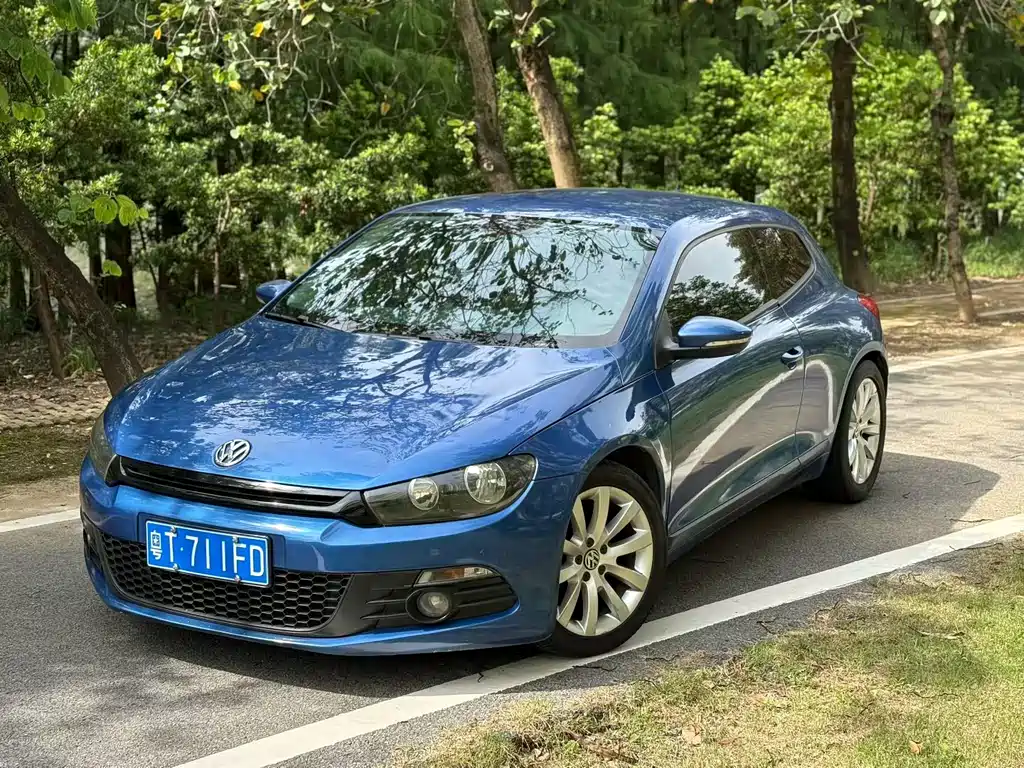 Купить Volkswagen Scirocco