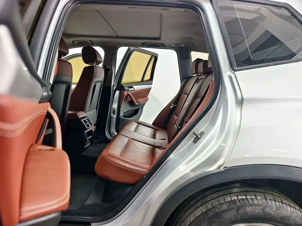 BMW X3 (Import) — миниатюра 13