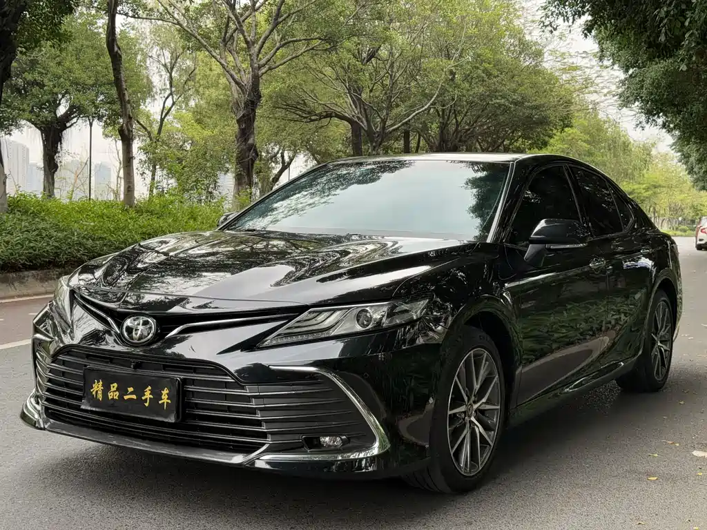 Купить Toyota Camry
