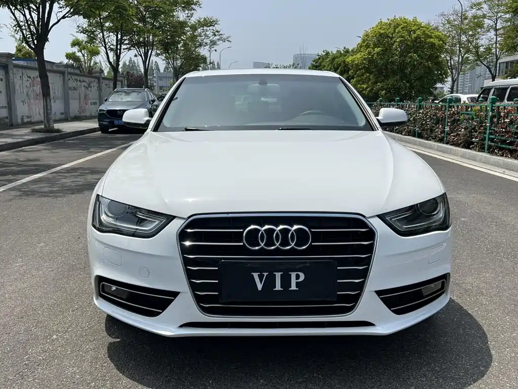 Audi A4L 2016 35 TFSI AT
