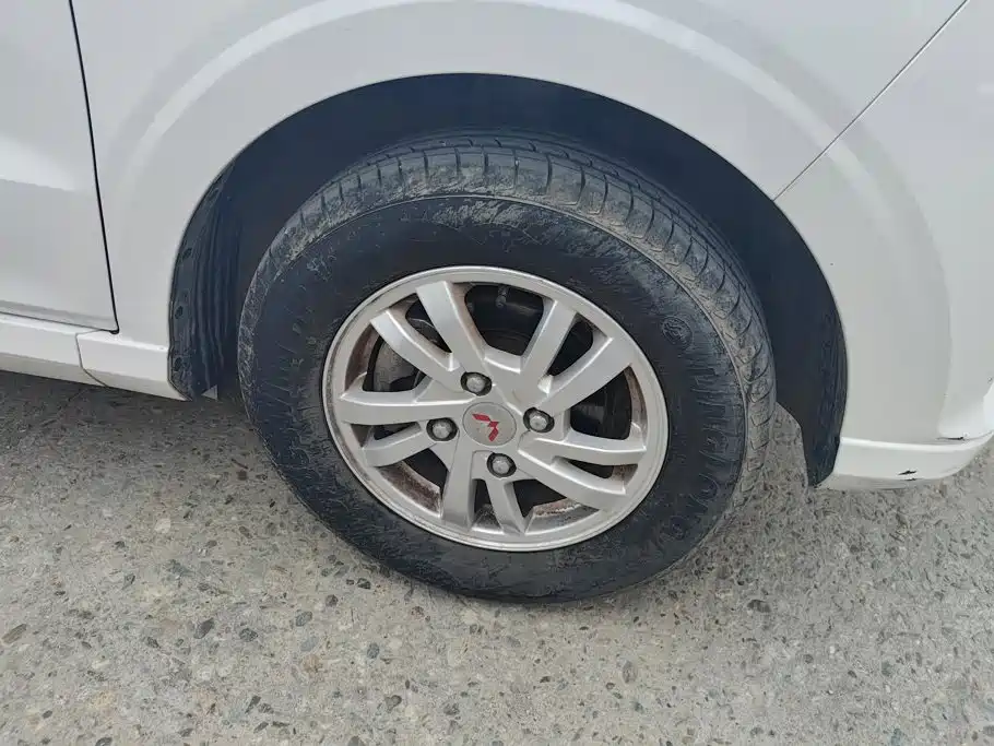 Wuling Hongguang — миниатюра 6