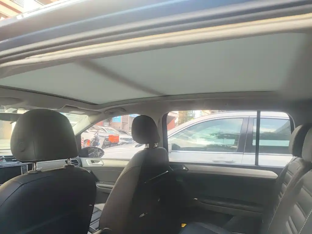 Volkswagen Touran — миниатюра 14