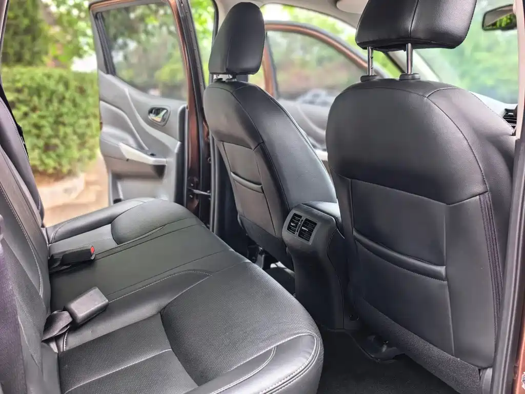 Nissan Navara — миниатюра 9