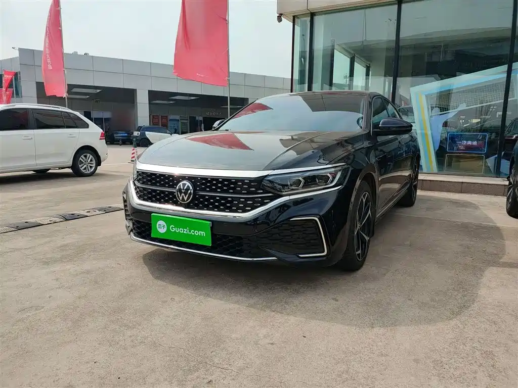 Volkswagen Passat 2024