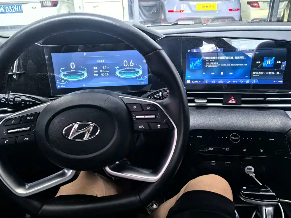 Hyundai Elantra — миниатюра 8