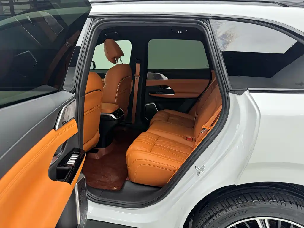 XPeng G9 — миниатюра 5