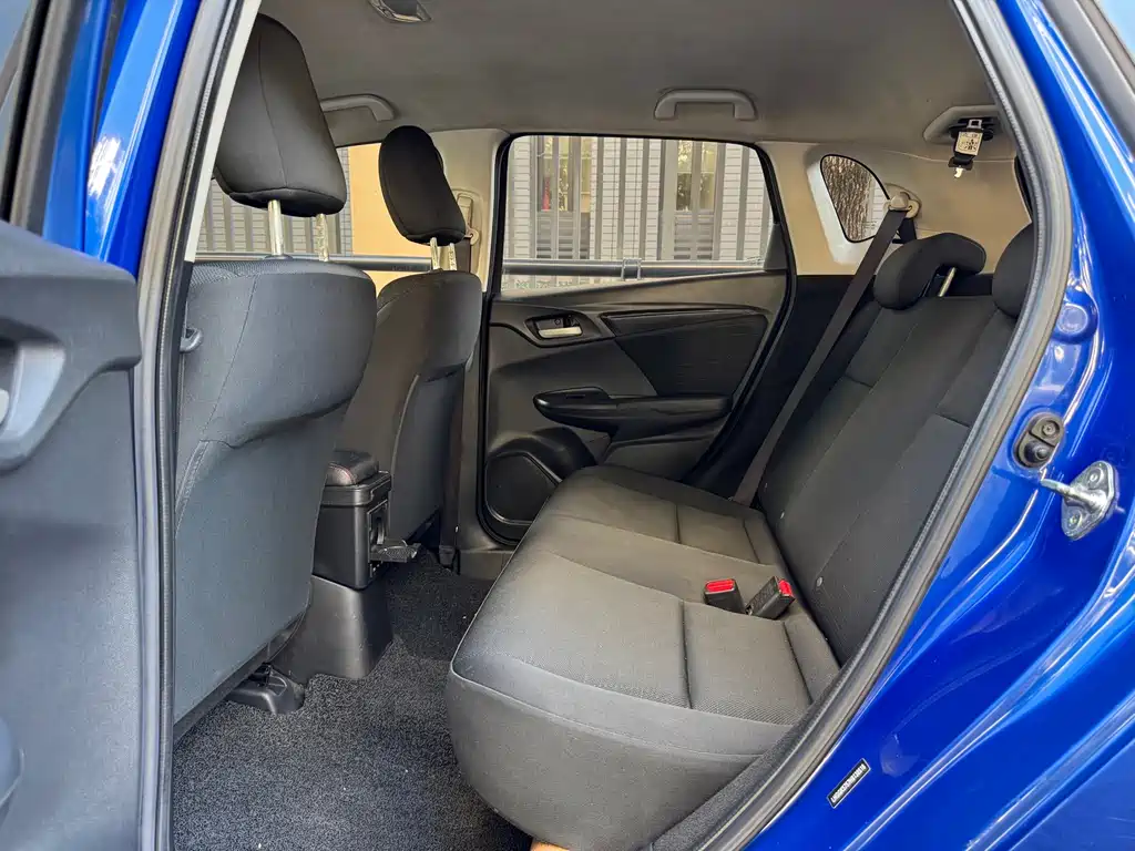 Honda Fit — миниатюра 5