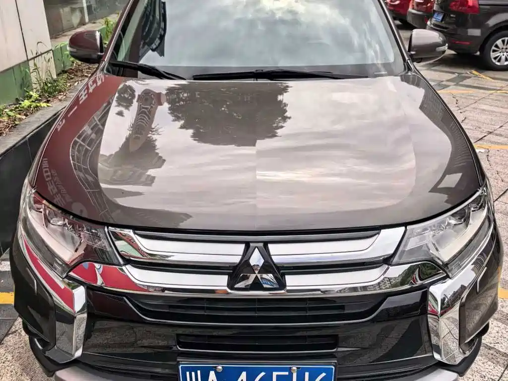 Mitsubishi Outlander — миниатюра 4
