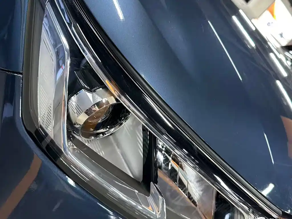 Wuling Jiachen — миниатюра 13