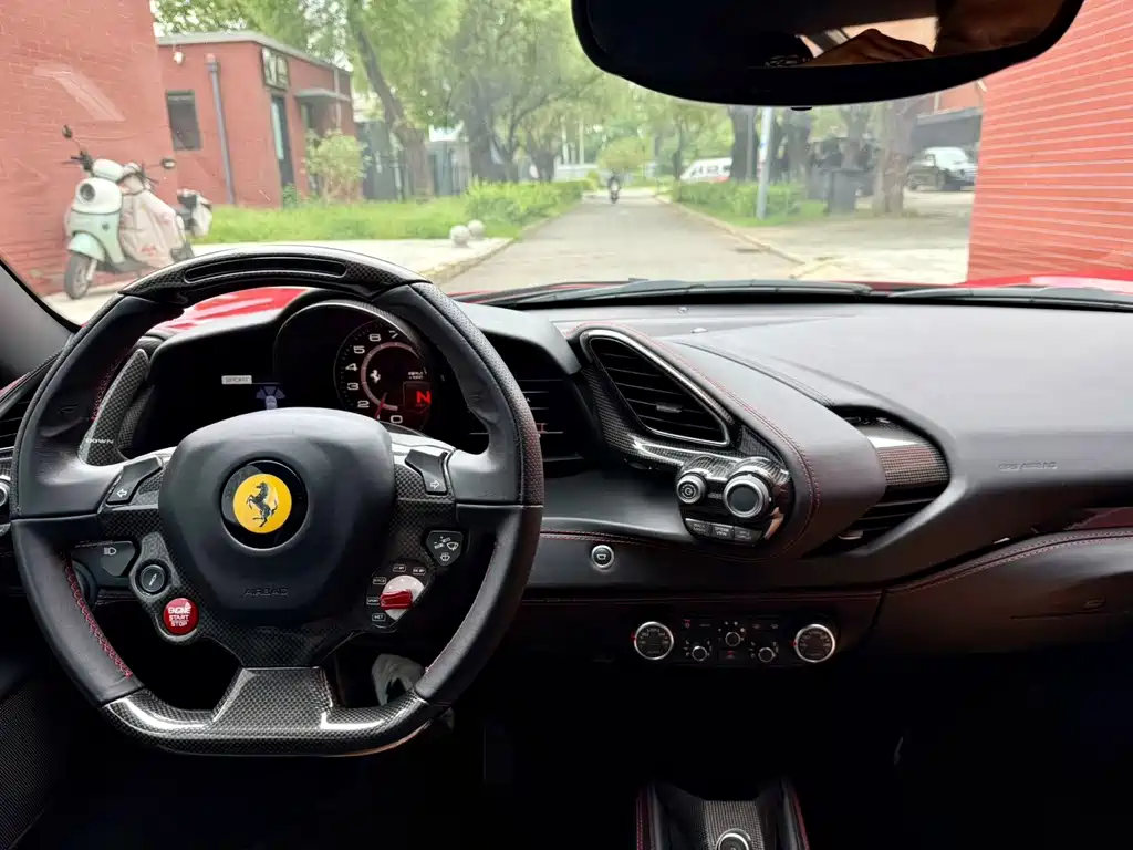Ferrari 488 — миниатюра 15