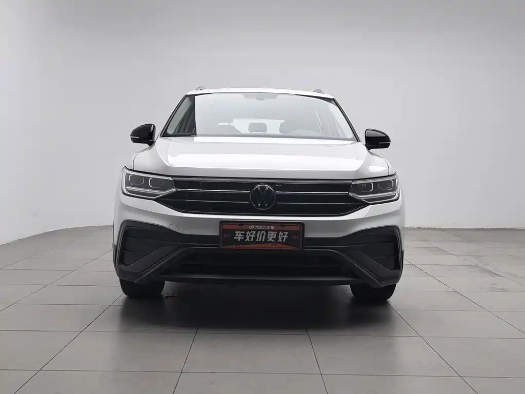Volkswagen Tiguan L — миниатюра 3