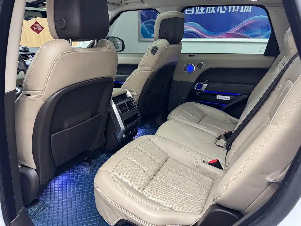 Land Rover Sport PHEV — миниатюра 9