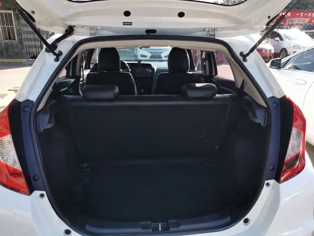 Honda Fit — миниатюра 19