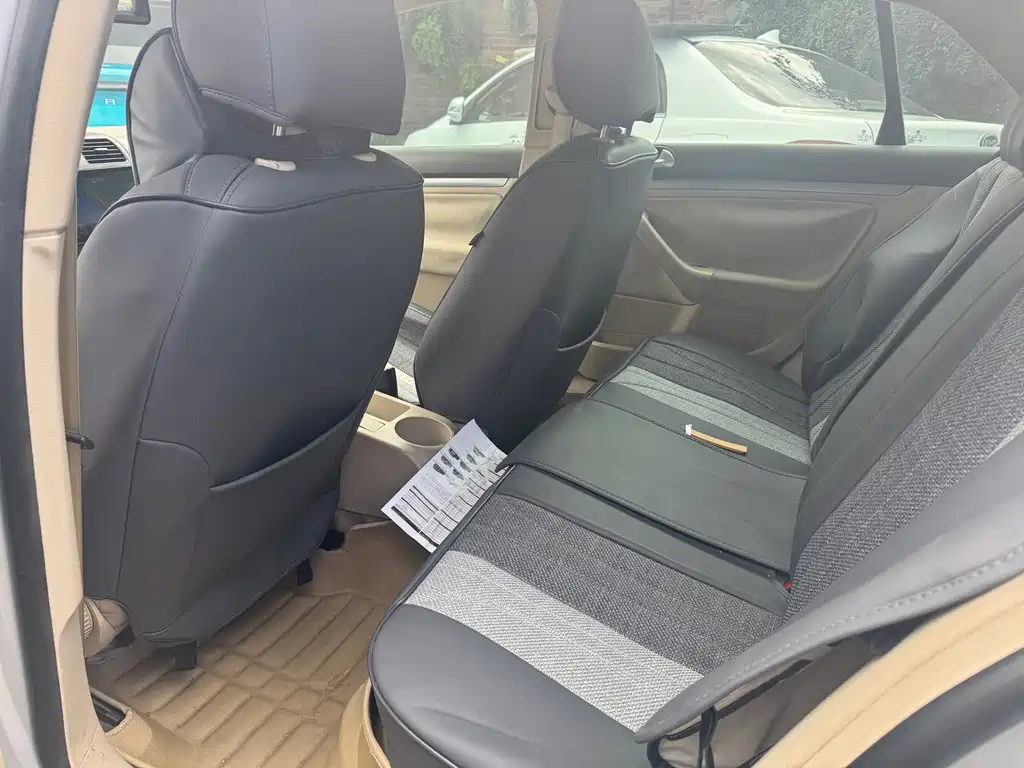 Volkswagen Sagitar — миниатюра 4