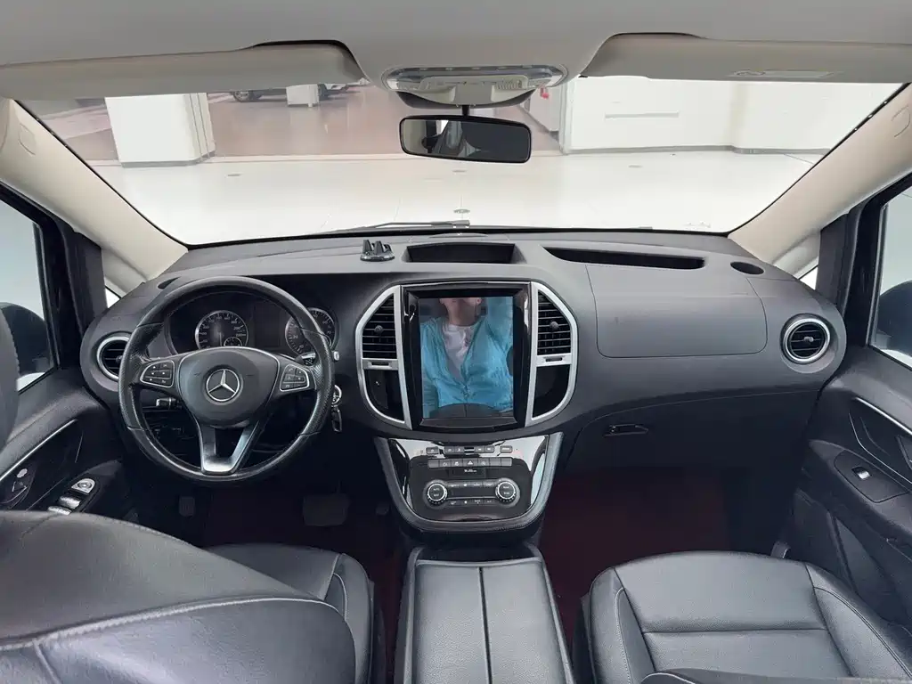 Mercedes-Benz Vito — миниатюра 5