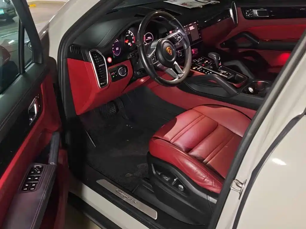 Porsche Cayenne — миниатюра 7