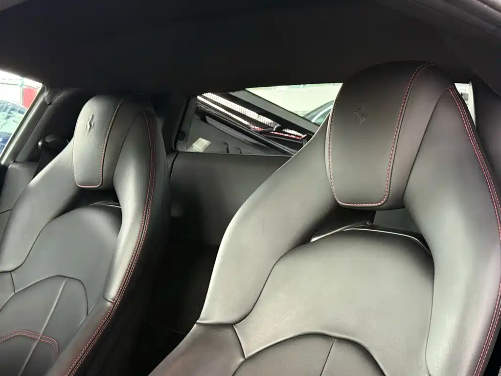Ferrari 488 — миниатюра 12