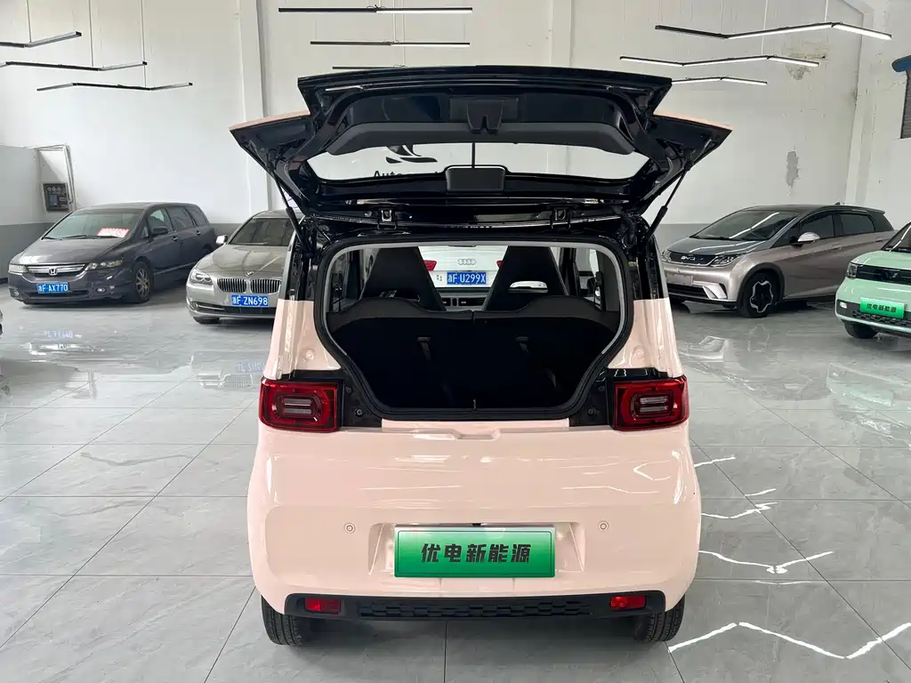 Wuling MINIEV — миниатюра 6
