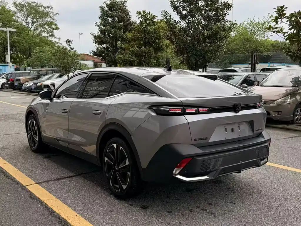 Peugeot 408X